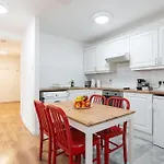 Historic Pad - The Jameson Distillery Apartment